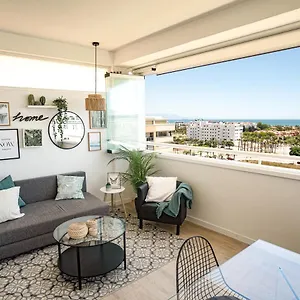 Beautiful With 2 Terraces, Pool & Apartment Torremolinos