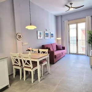 Malaga Lodge Apartments , Málaga Spagna